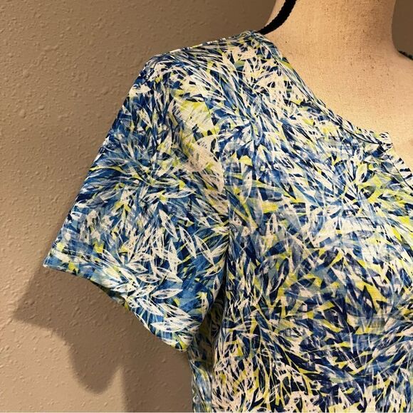 Cute short sleeve top - Picture 4 of 11